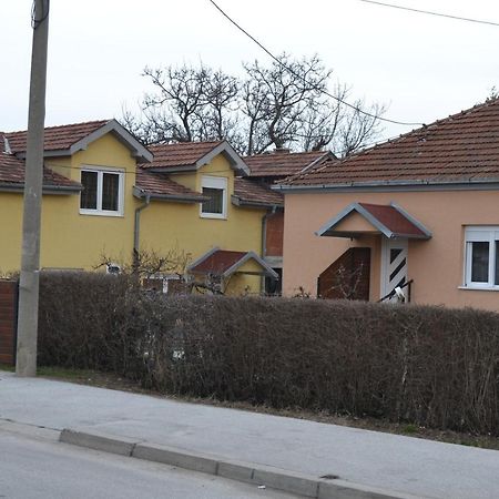 Apartments Pandora Ягодина Екстериор снимка