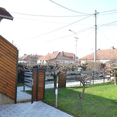 Apartments Pandora Ягодина Екстериор снимка