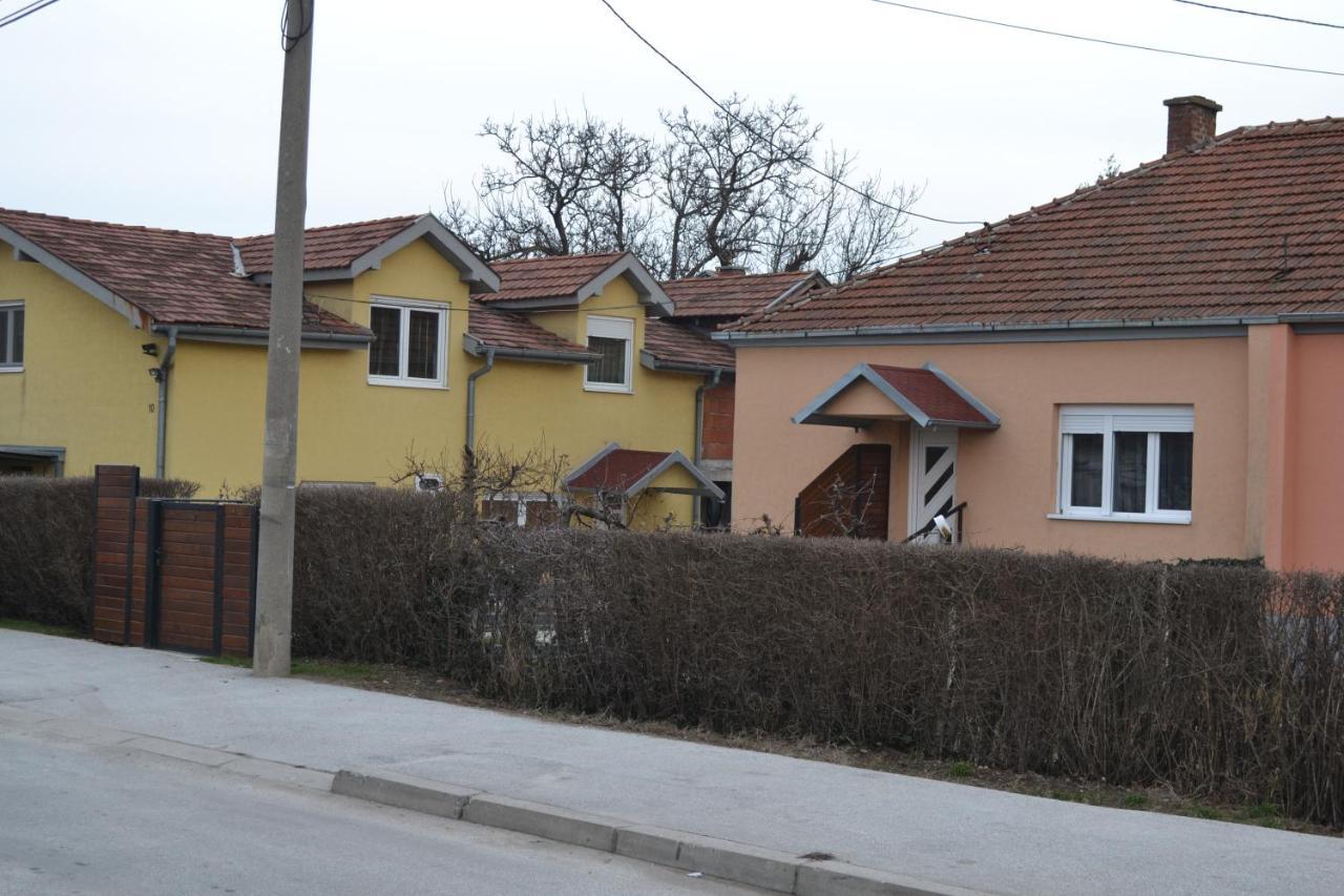 Apartments Pandora Ягодина Екстериор снимка