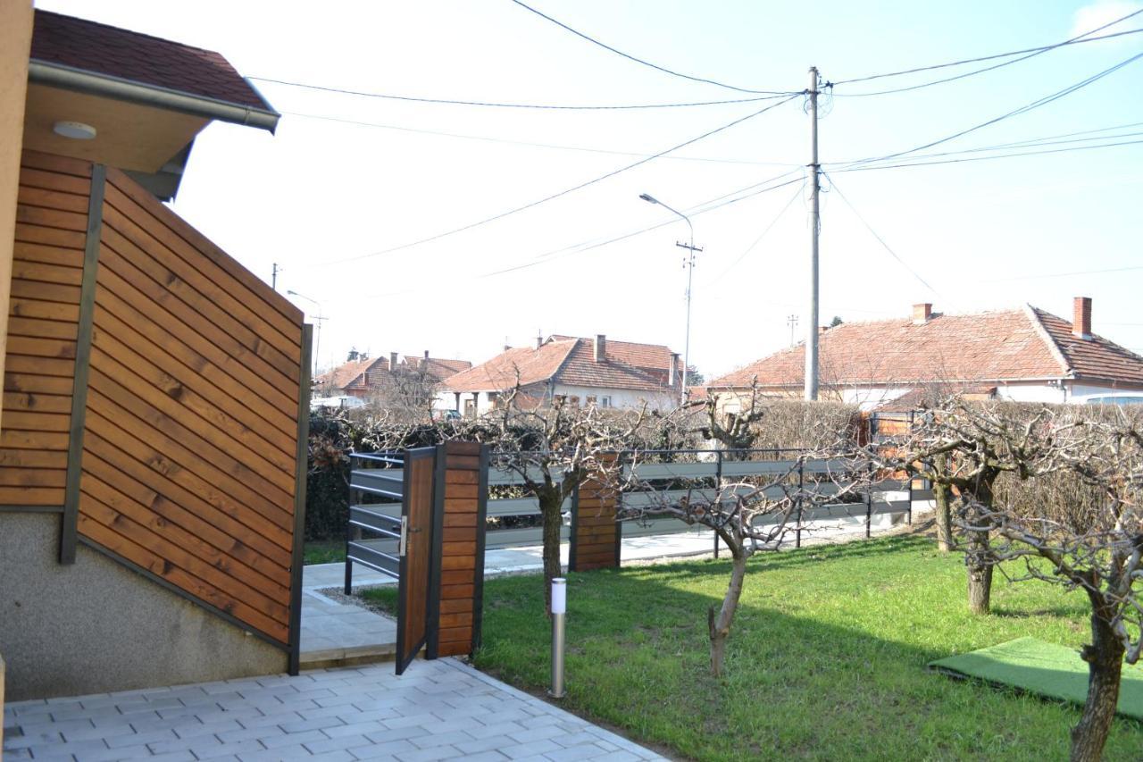Apartments Pandora Ягодина Екстериор снимка